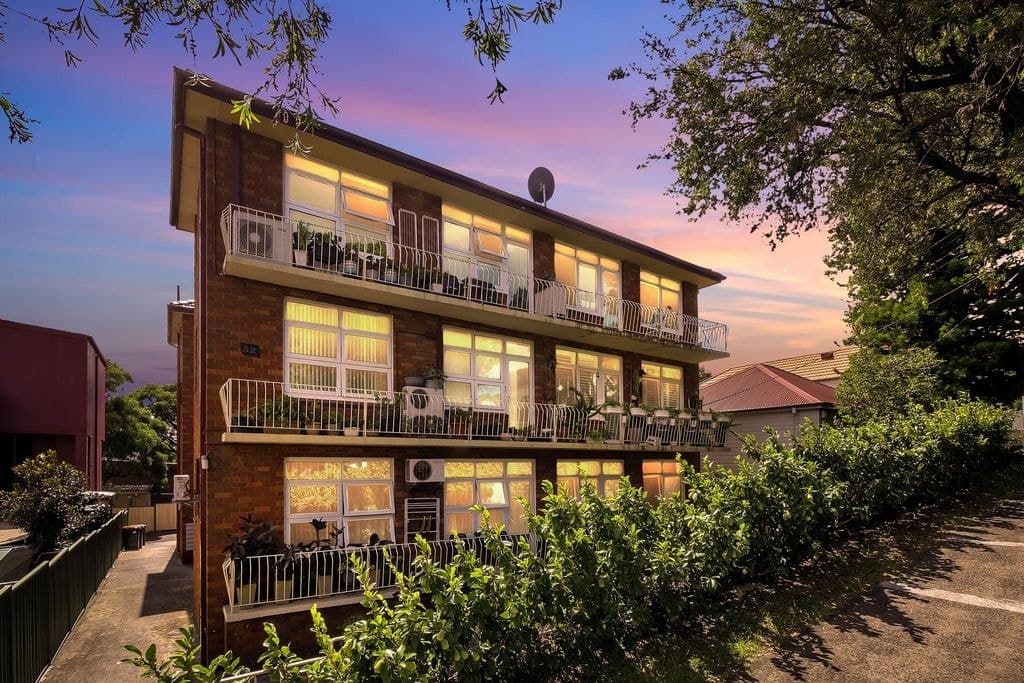 8/32 Bryant Street, Rockdale - Image 1