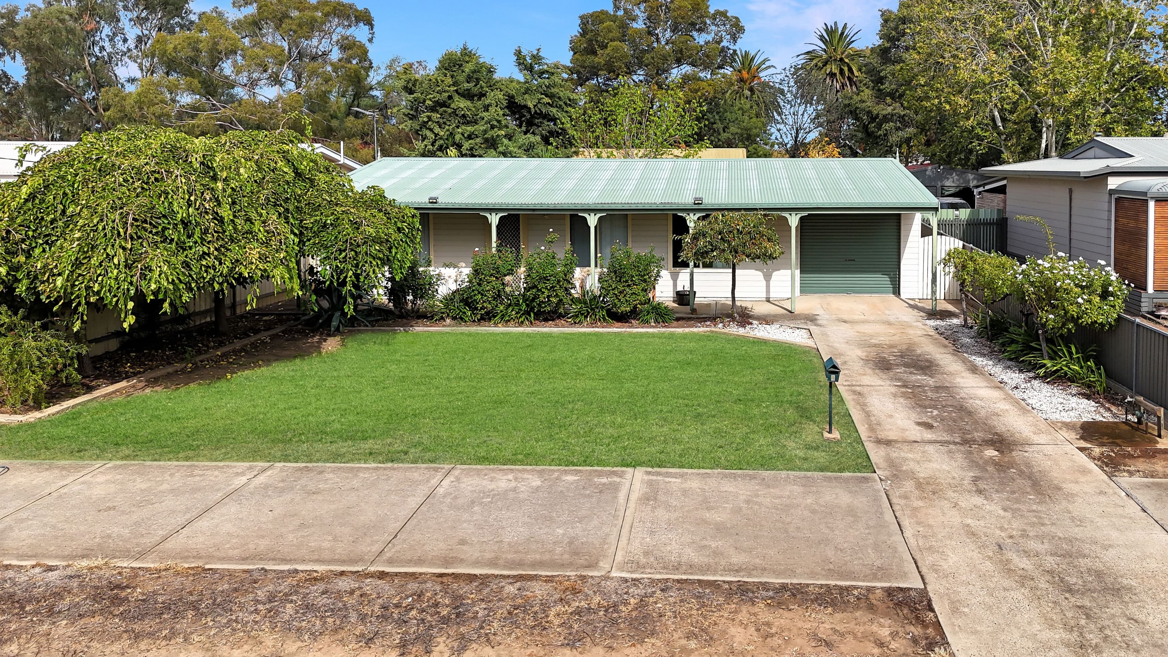 4 Campbell Street, Darlington Point NSW 2706, Darlington Point - Image 1