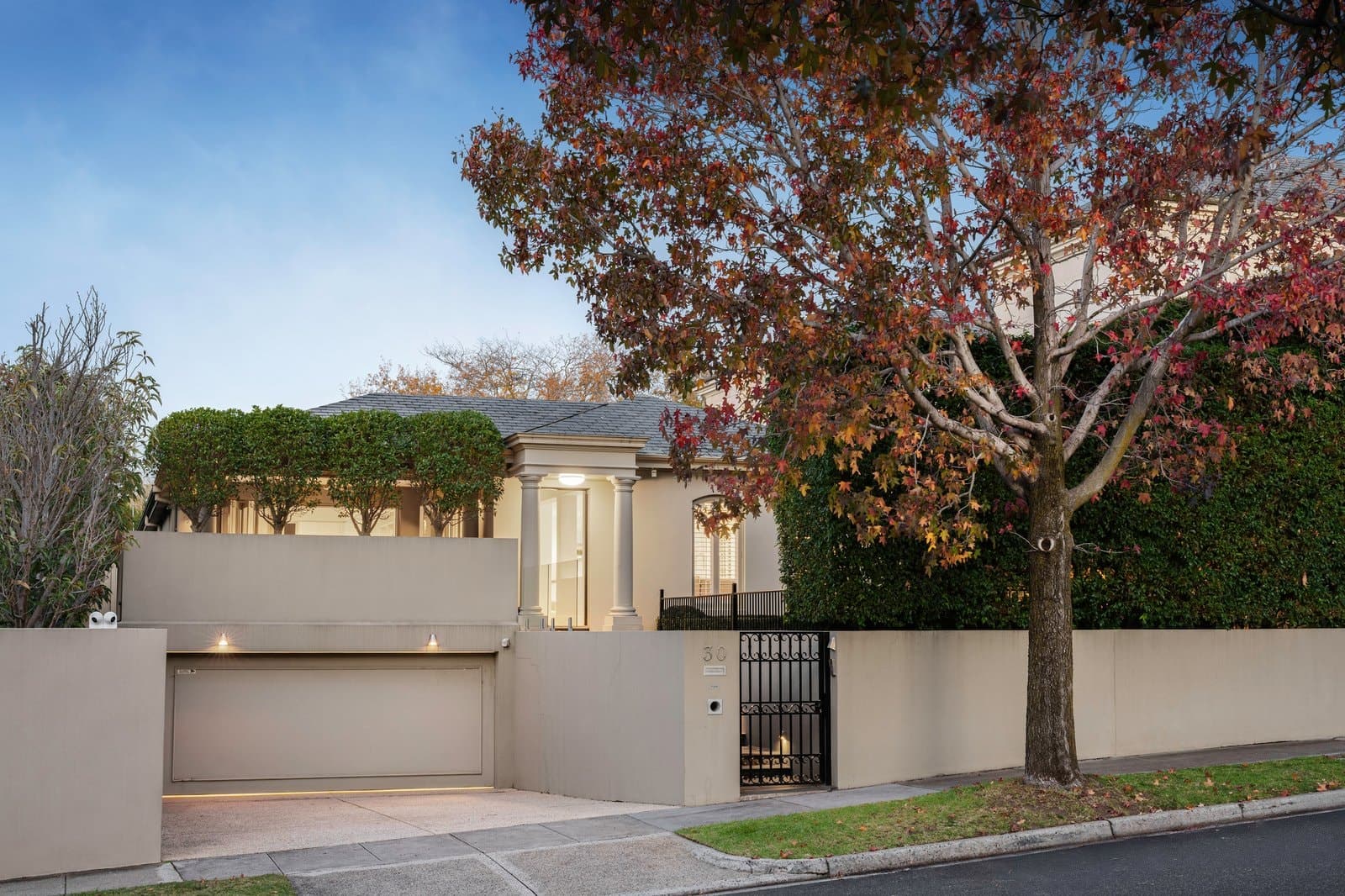 30 Hopetoun Road, Toorak - Image 1