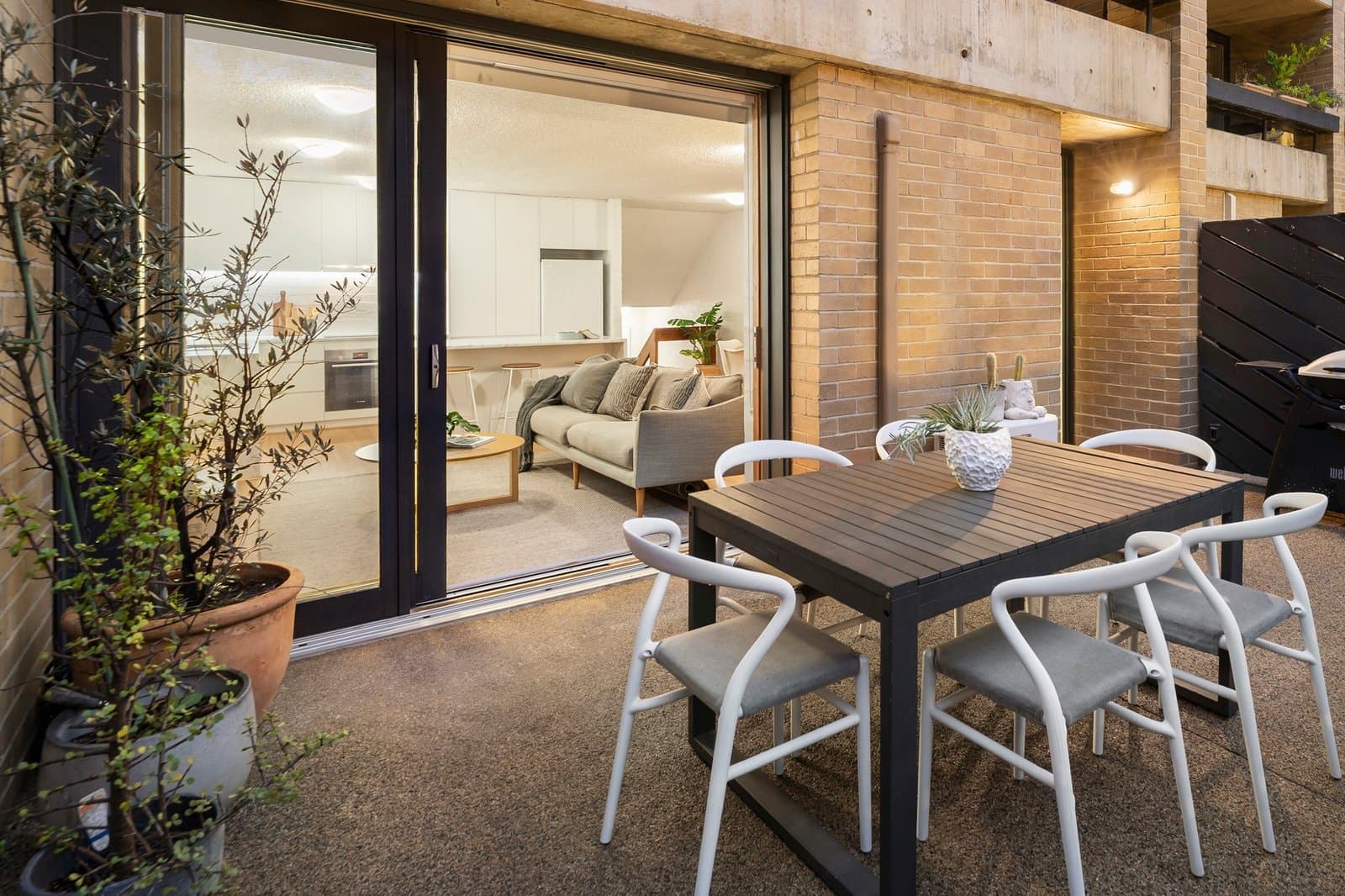 52A Napier Street, South Melbourne - Image 1
