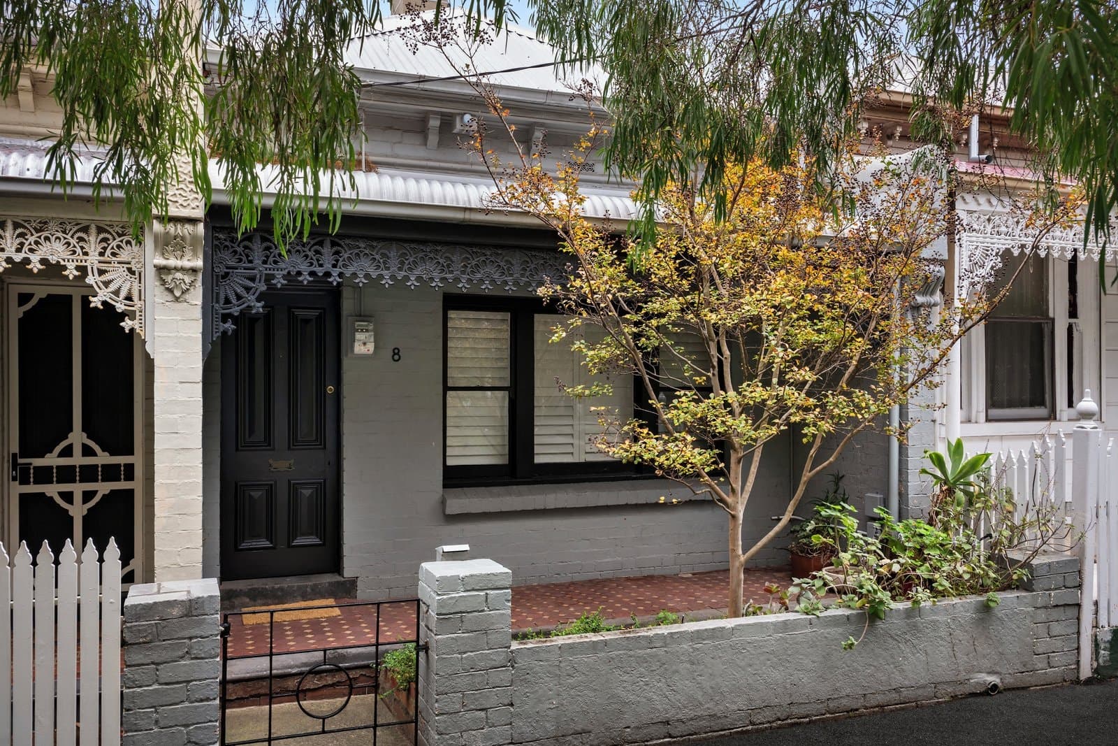 8 Danks Street, Albert Park - Image 1