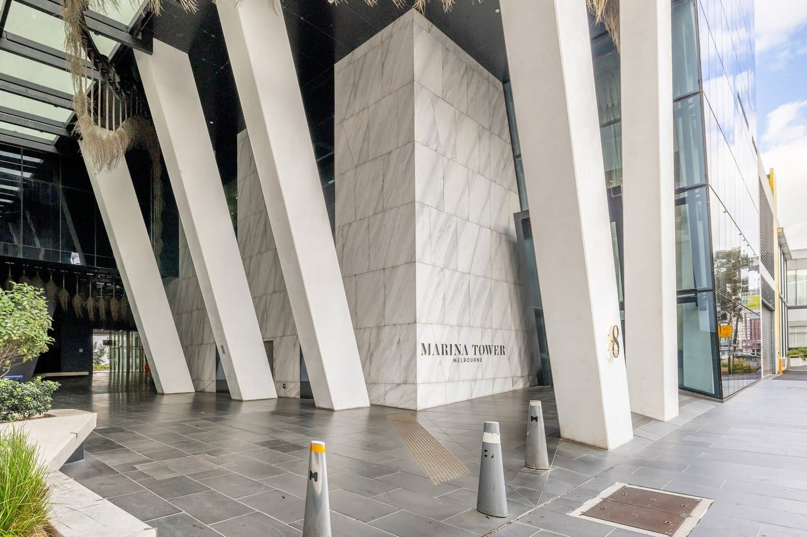 1215/8 Pearl River Road, Docklands, Docklands - Image 1