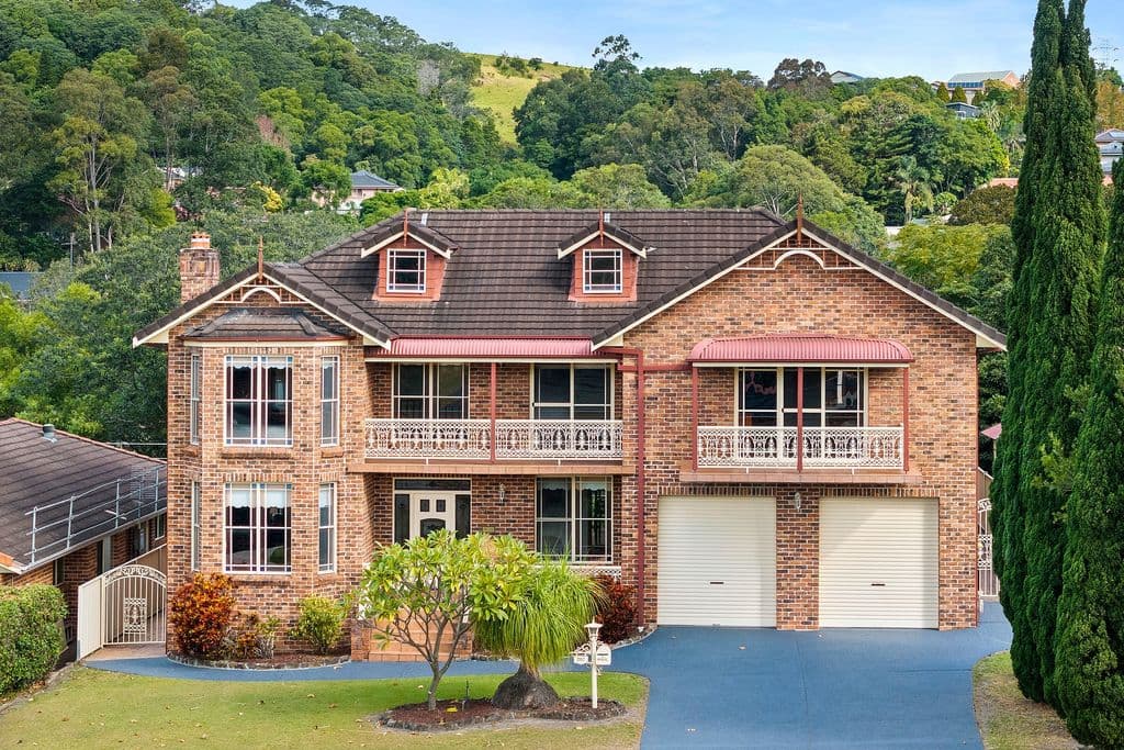 207-209 Derribong Drive, Cordeaux Heights - Image 1
