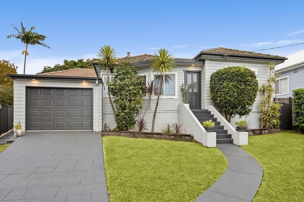 28 Prospect Street, Mount Saint Thomas - Image 1