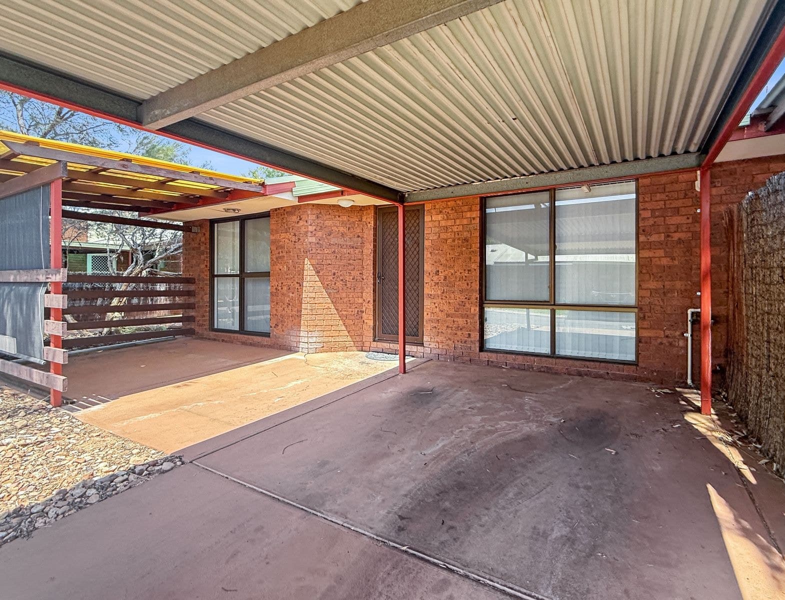 18/2 Barrett Drive, Desert Springs NT 0870, Desert Springs - Image 1