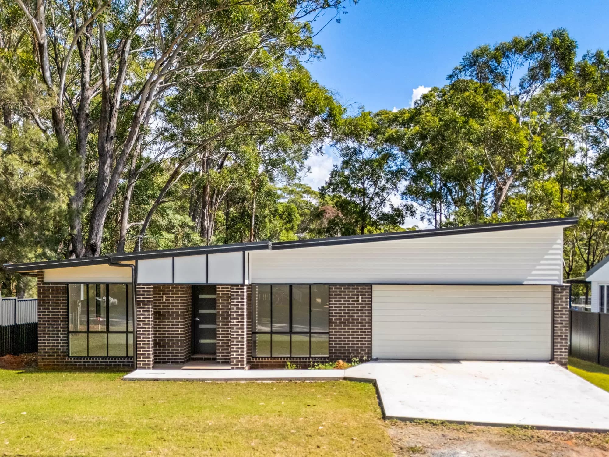 8 Glenfield Ave, Russell Island 4184 QLD, Russell Island - Image 1