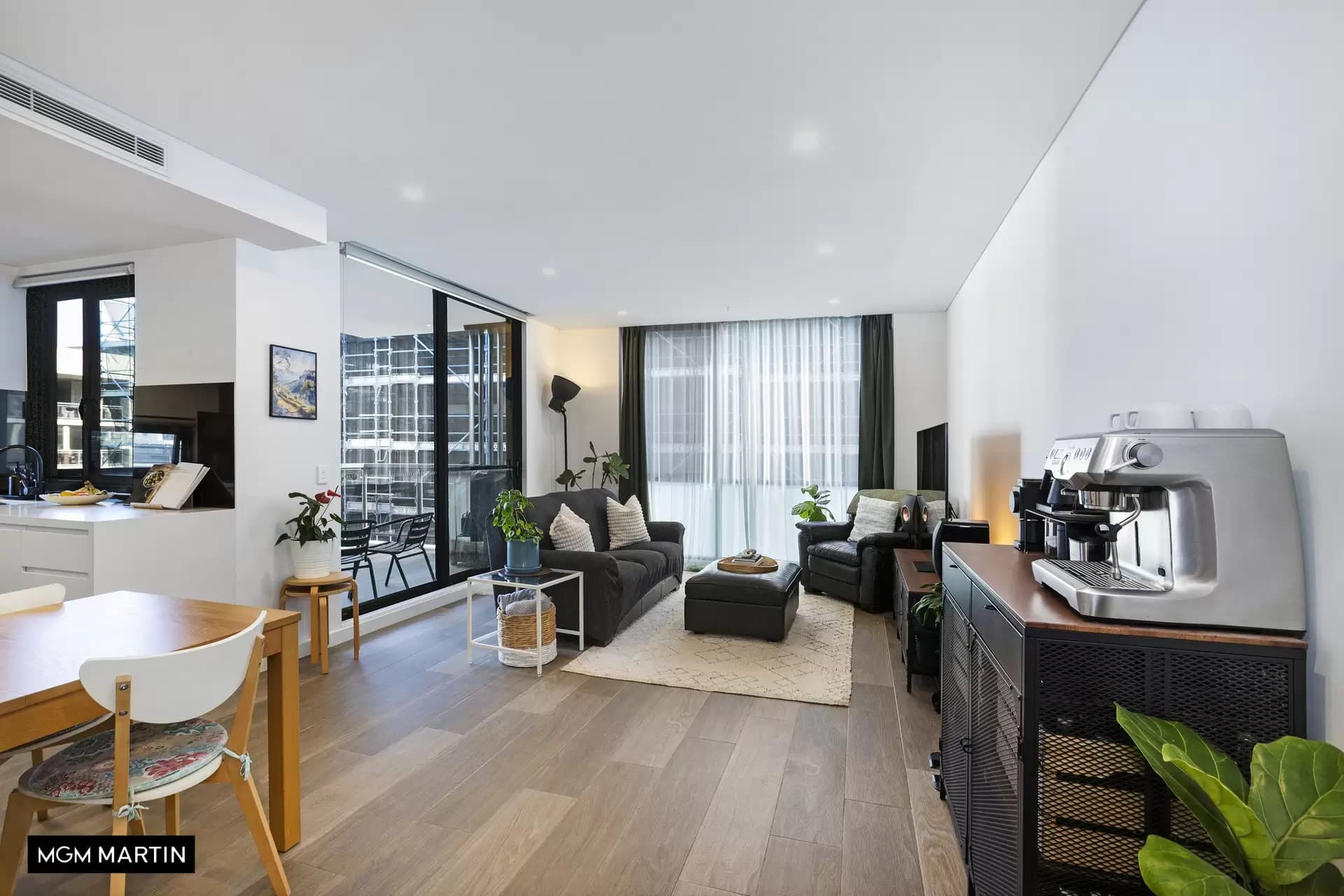 805/27 Church Avenue, Mascot - Image 1