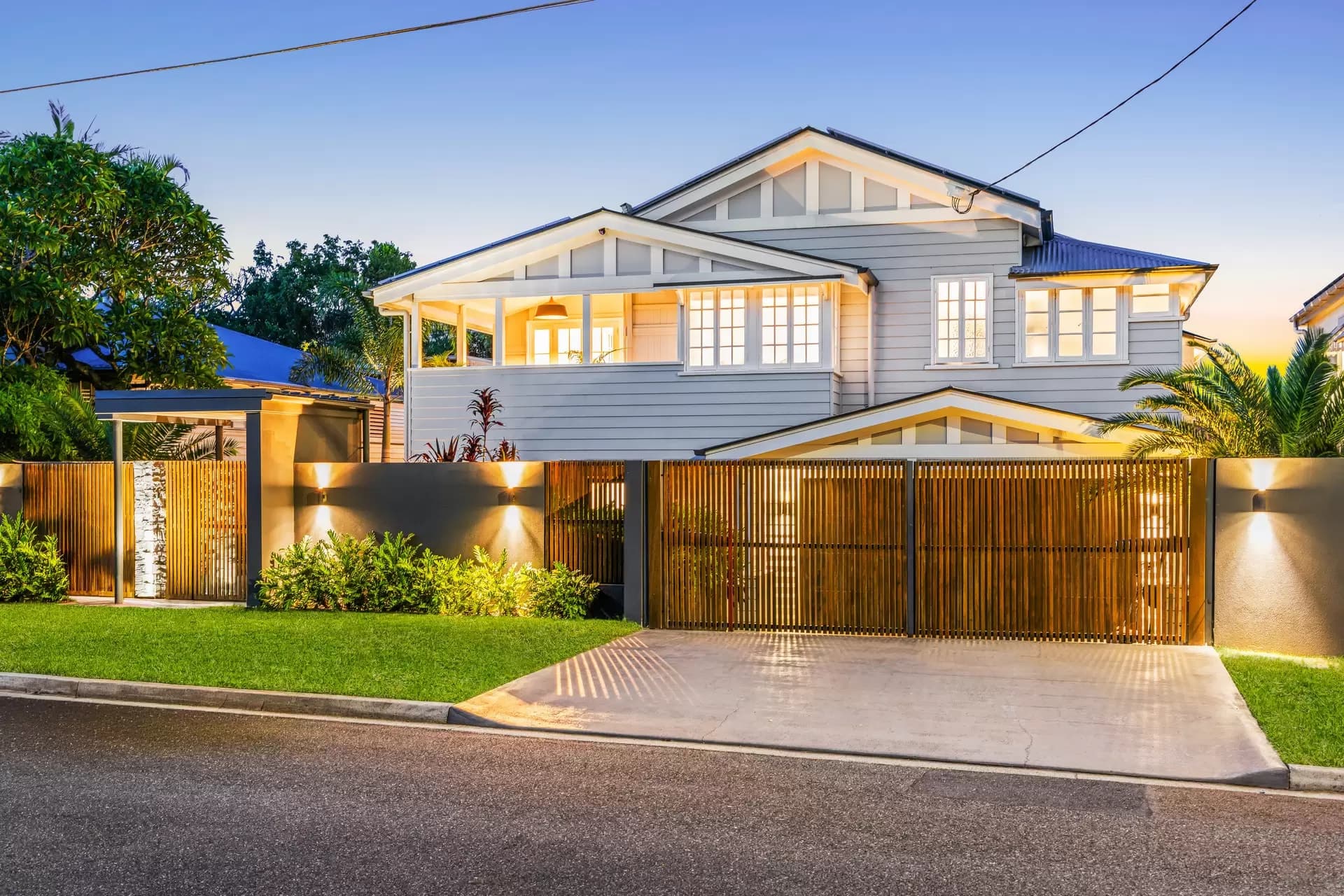 90 Jackson Street, Hamilton, Hamilton - Image 1