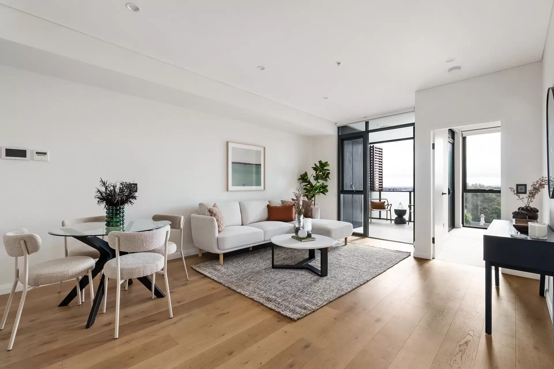 408/2 Regent Street, Petersham - Image 1