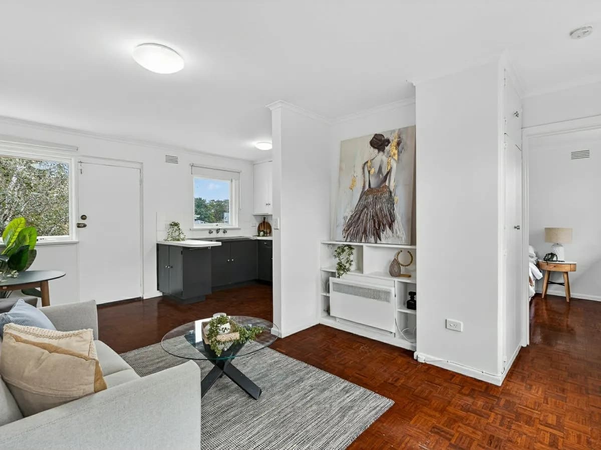 2/696 Waverley Road, MALVERN EAST, Malvern East - Image 1