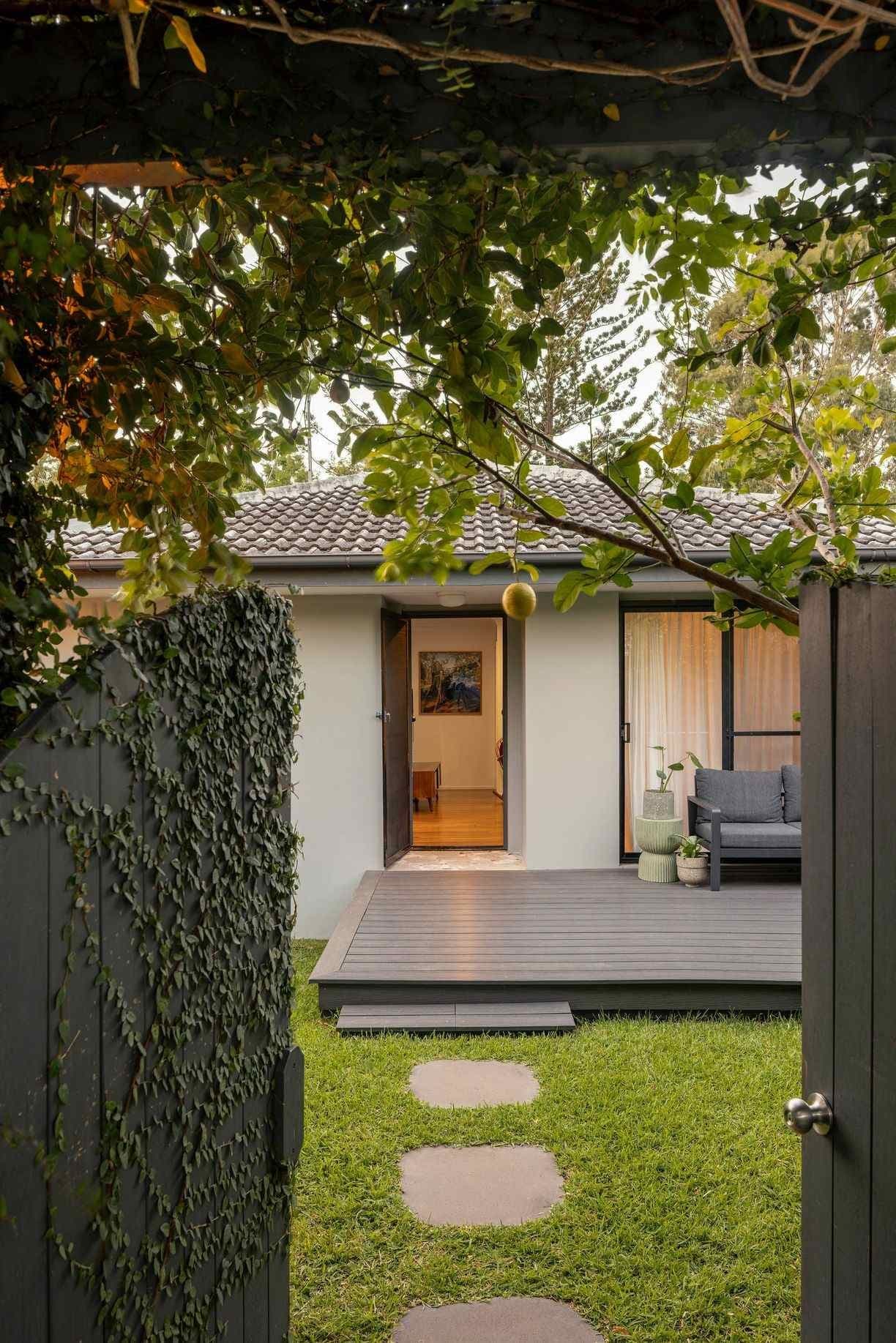 1/39 Salisbury Street, Indooroopilly, QLD 4068, Under Offerunder Offerunder Offerunder Offerunder Offerunder Offerunder Offerunder Offerunder Offerunder Offerunder Offerunder Offerunder Offerunder Offerunder Offerunder Offerunder Offerunder Offerunder Offerunder Offerunder Offer - Image 1