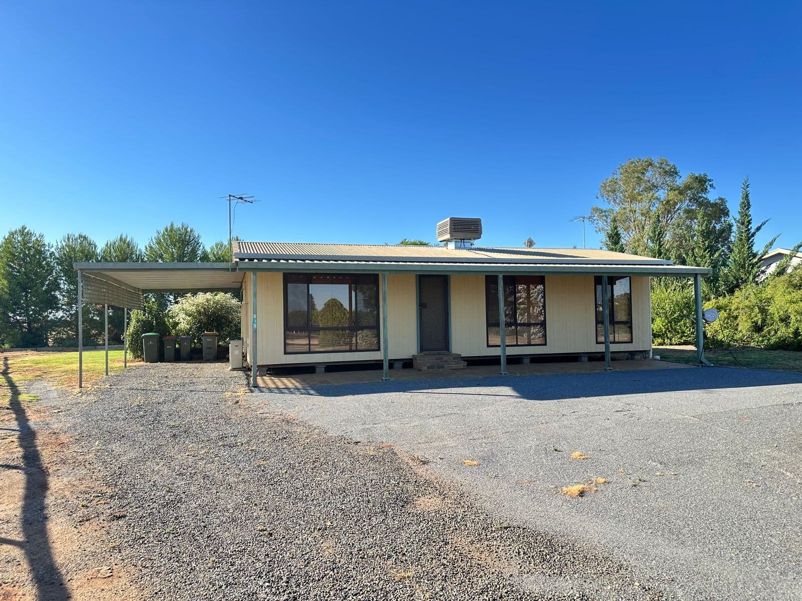 135 Ginquam Avenue, Irymple VIC 3498, Irymple - Image 1