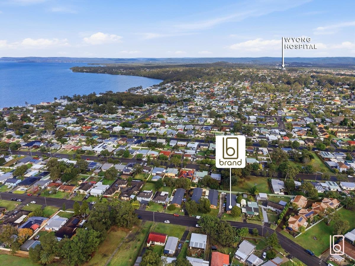1 / 42-48 Gascoigne Road, GOROKAN, Gorokan - Image 1