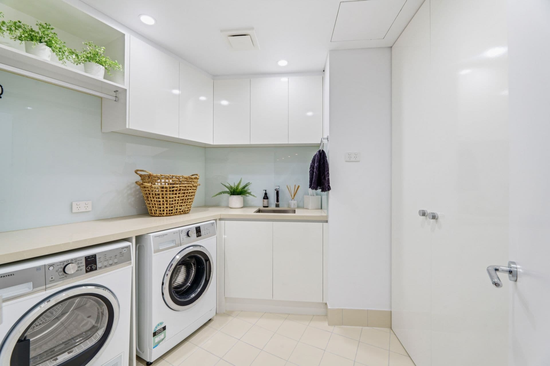 75 Brighton Parade, Southport - Image 1