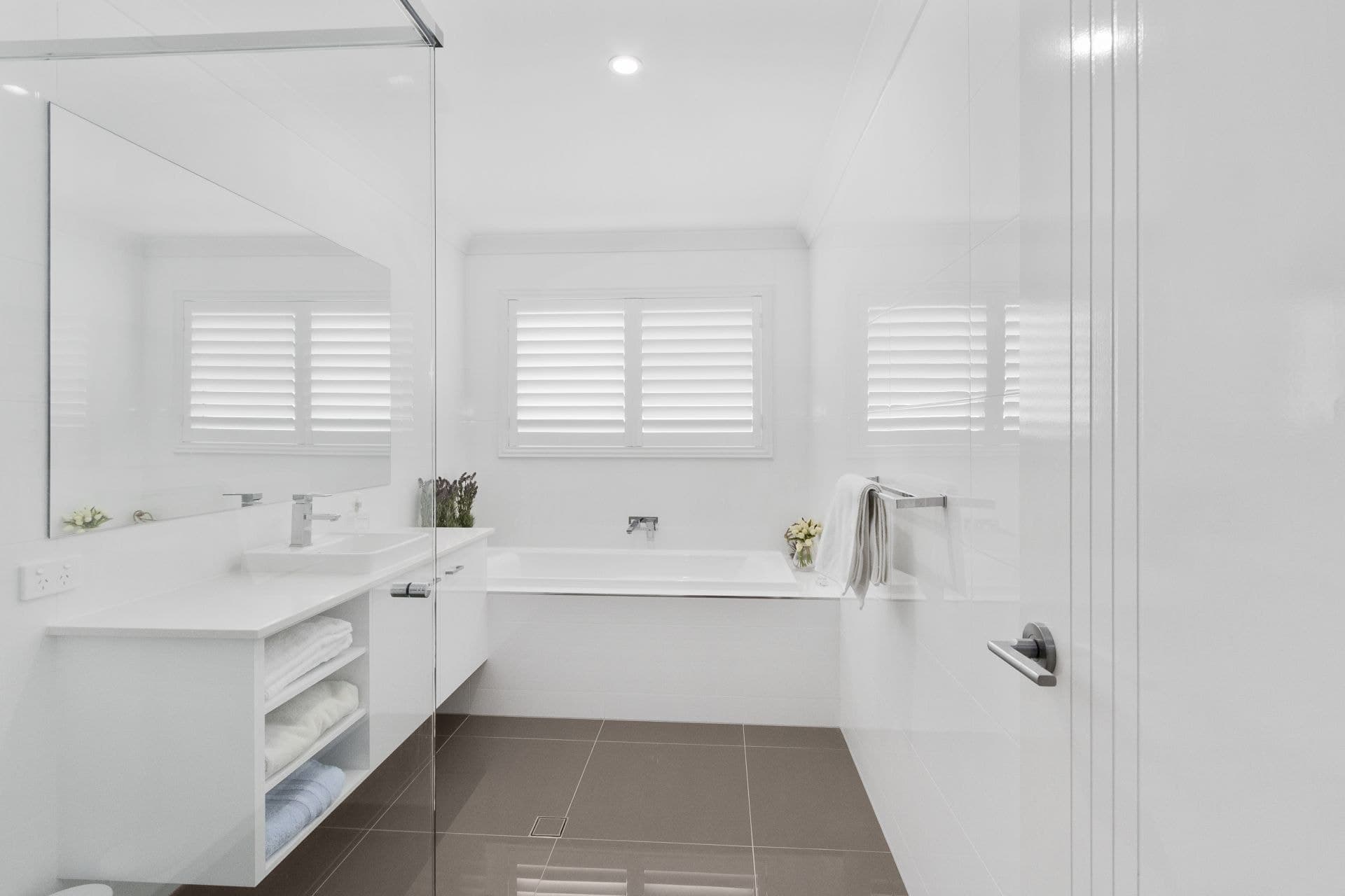 31 Keelson Crescent, Hope Island - Image 1