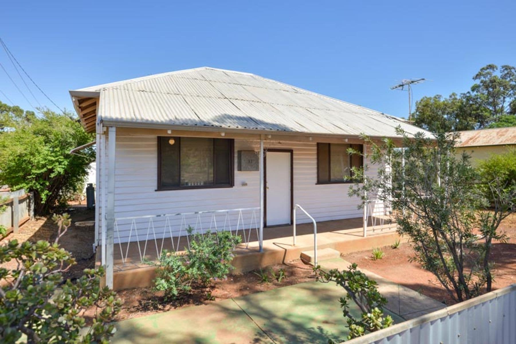 31 Broadarrow Road, Kalgoorlie WA 6430, Kalgoorlie - Image 1