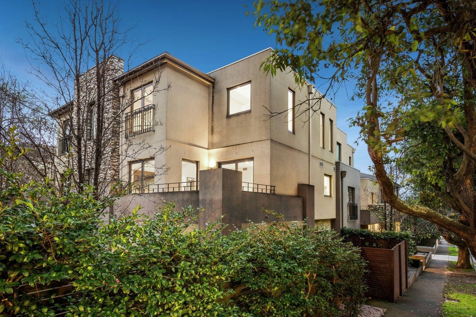 9/229 Whitehorse Road, Balwyn - Image 1