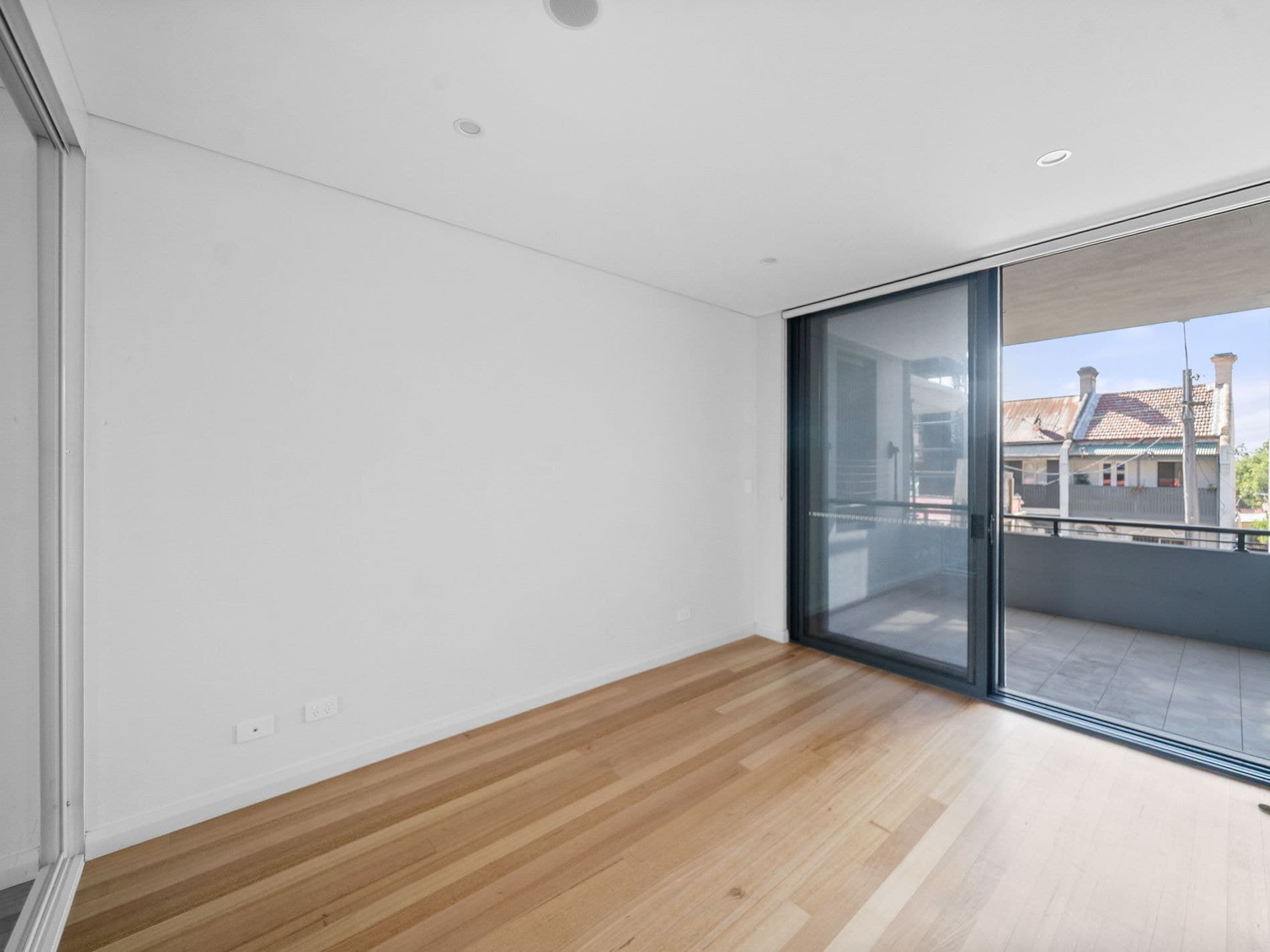 1 / 124 Crystal Street, Petersham, Petersham - Image 1