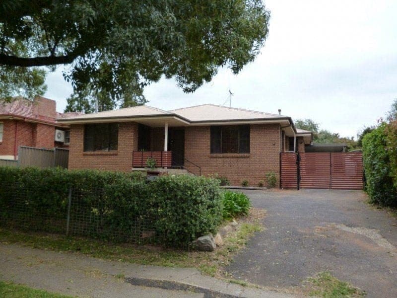 21 Burrendong Way ORANGE NSW, Orange - Image 1