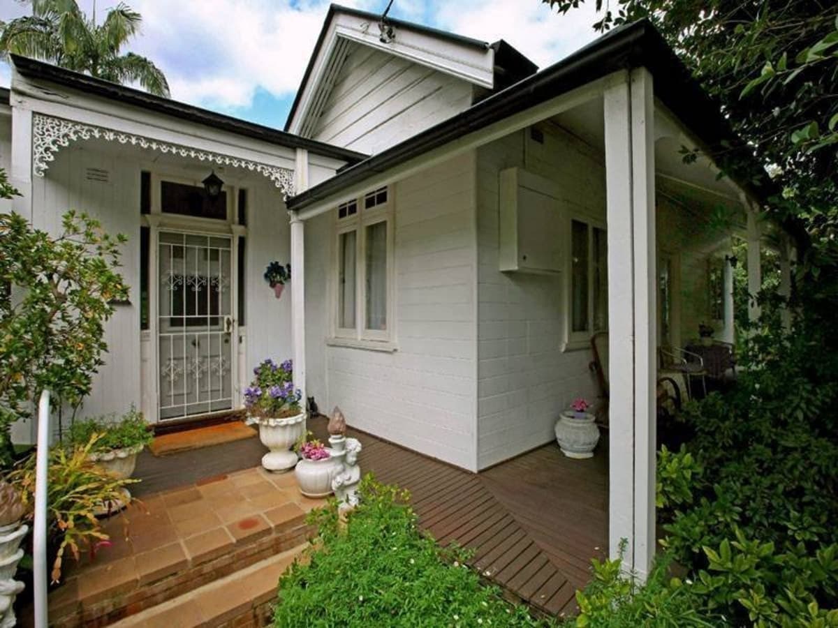 11 Young Street, WARRAWEE, Warrawee - Image 1