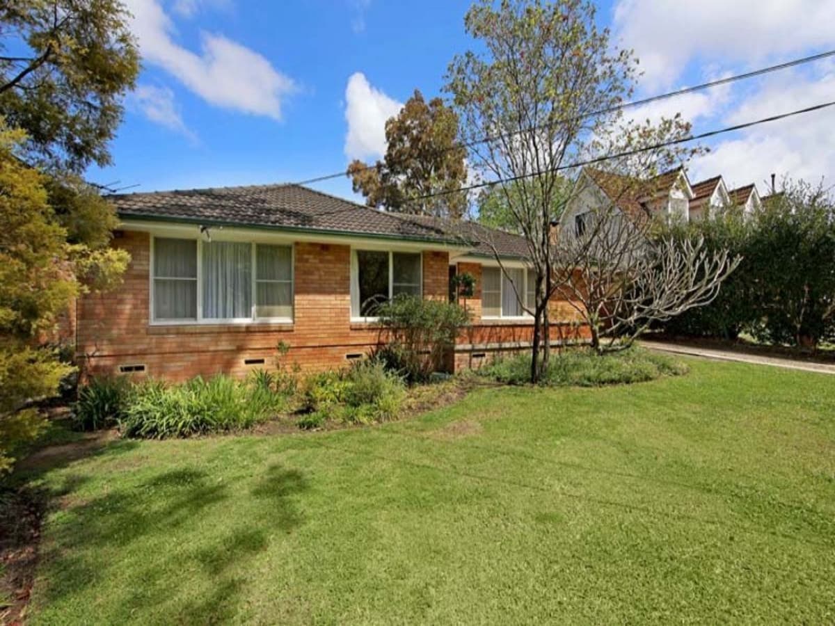 21 Eden Avenue, SOUTH TURRAMURRA, South Turramurra - Image 1