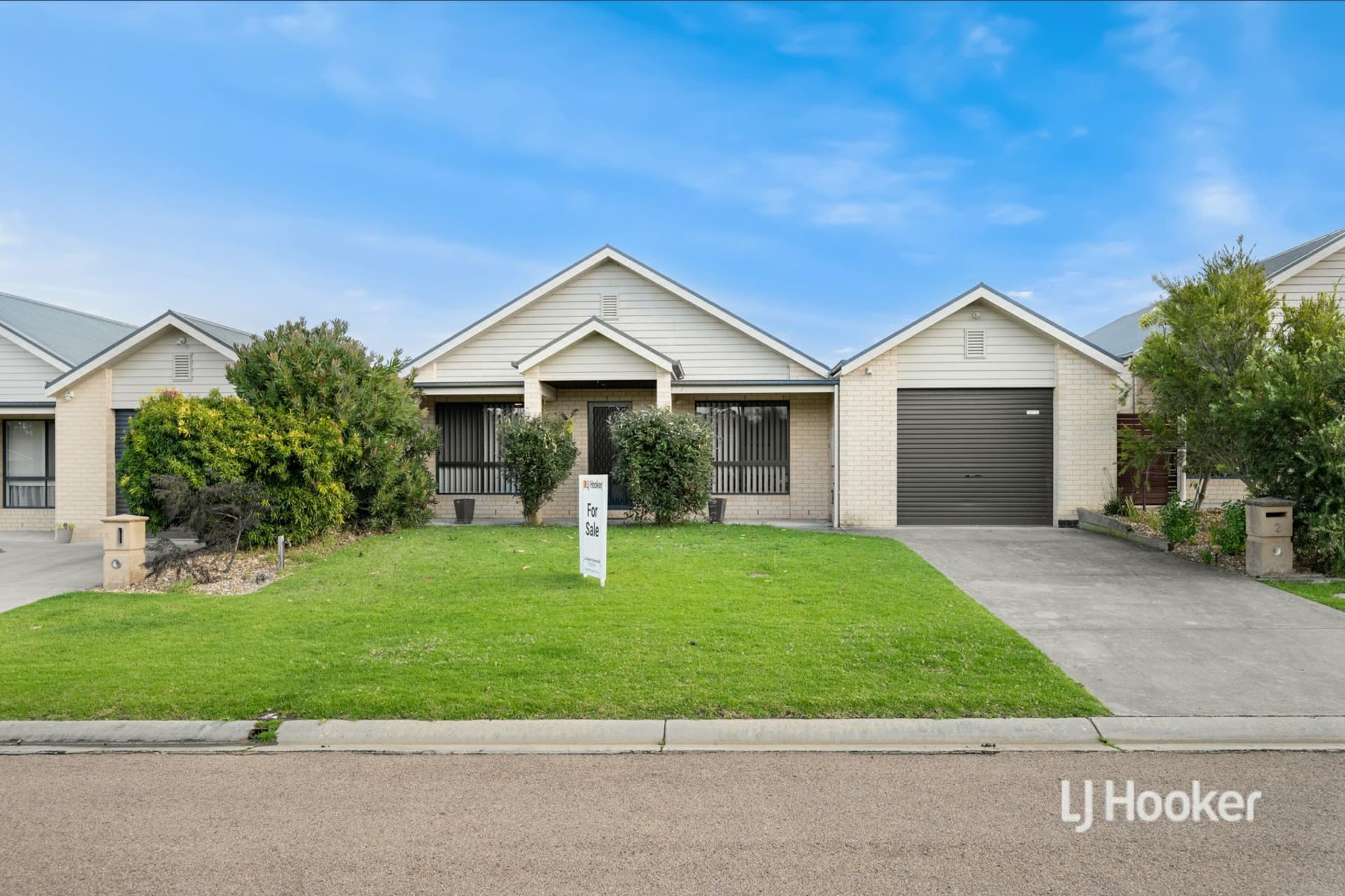 2/1 Riviera Close, Paynesville, Paynesville - Image 1