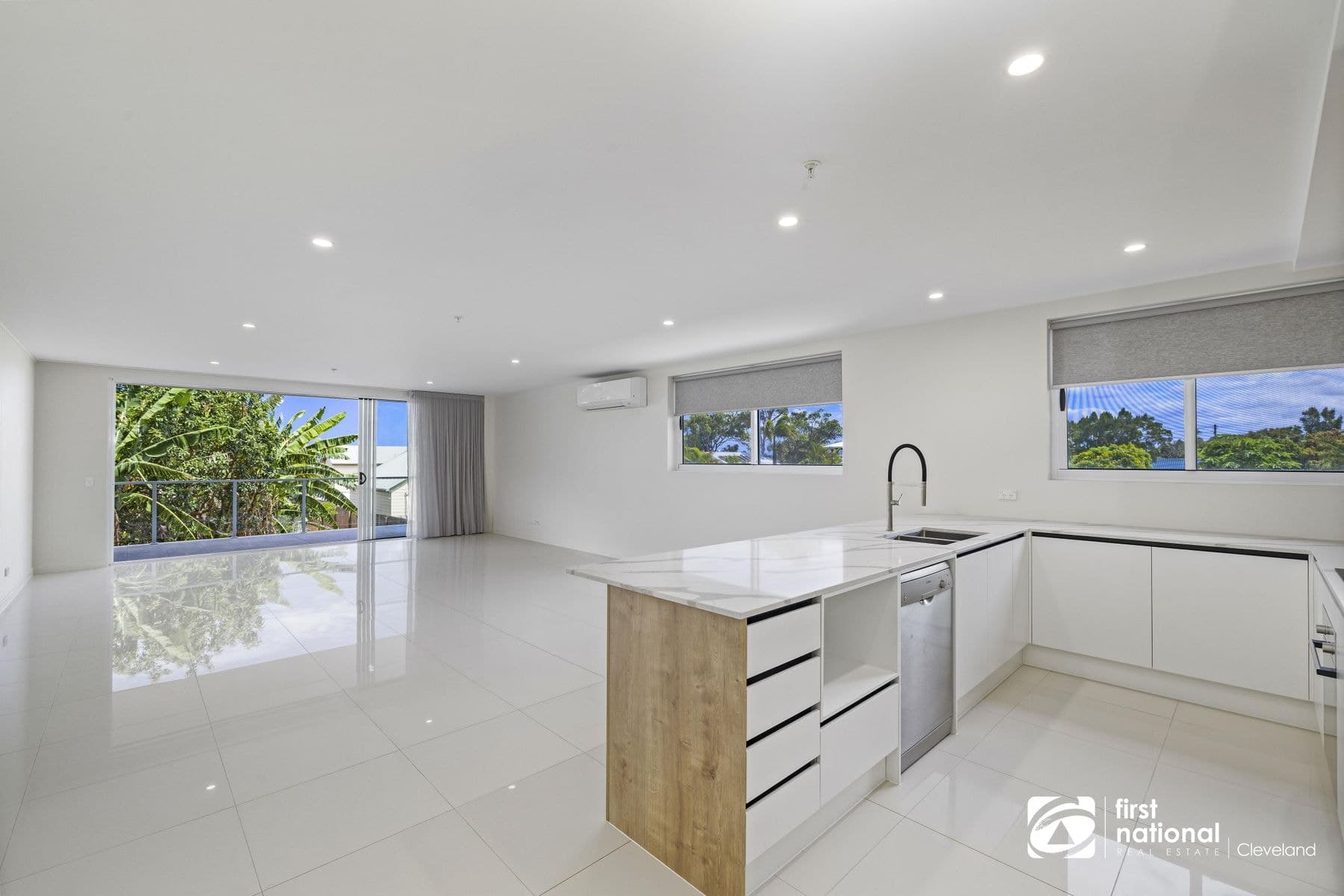 4/11 Colburn Avenue, Victoria Point QLD 4165, Victoria Point - Image 1