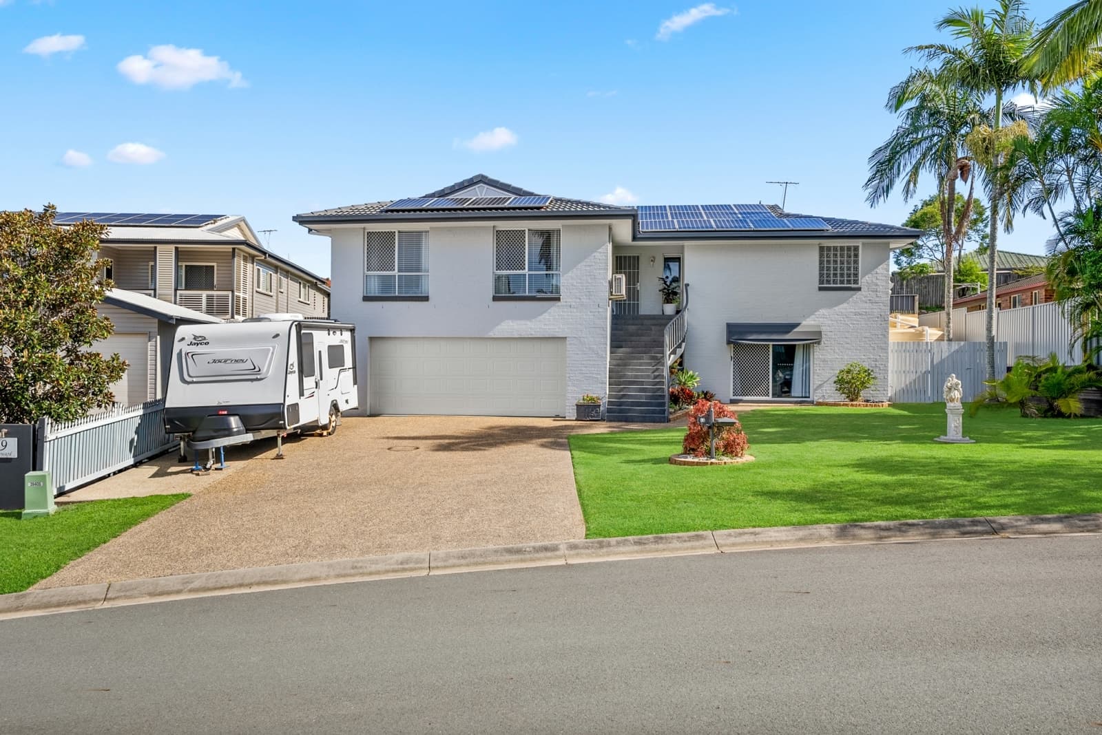 11 Howard Court, ARANA HILLS, Arana Hills - Image 1