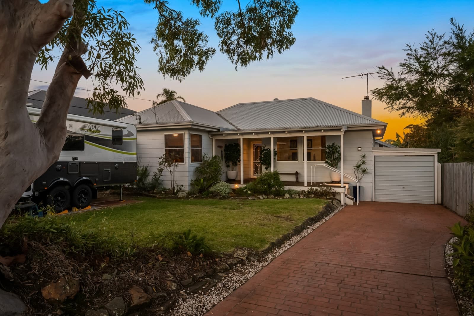 16 Walker Avenue, GYMEA, Gymea - Image 1