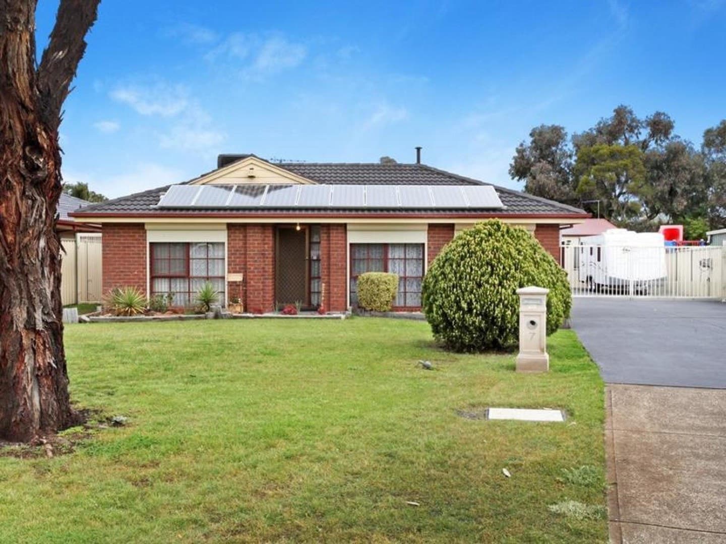7 Campaspe Crescent, Brookfield, VIC 3338, Brookfield - Image 1