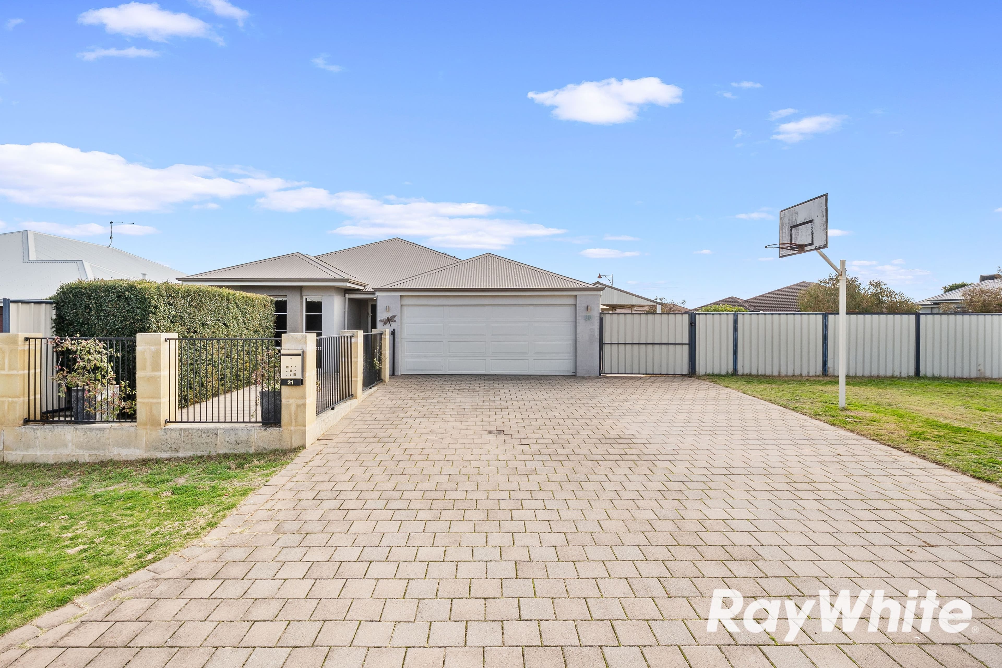 21 Highland Crescent, Meadow Springs WA 6210, Meadow Springs - Image 1