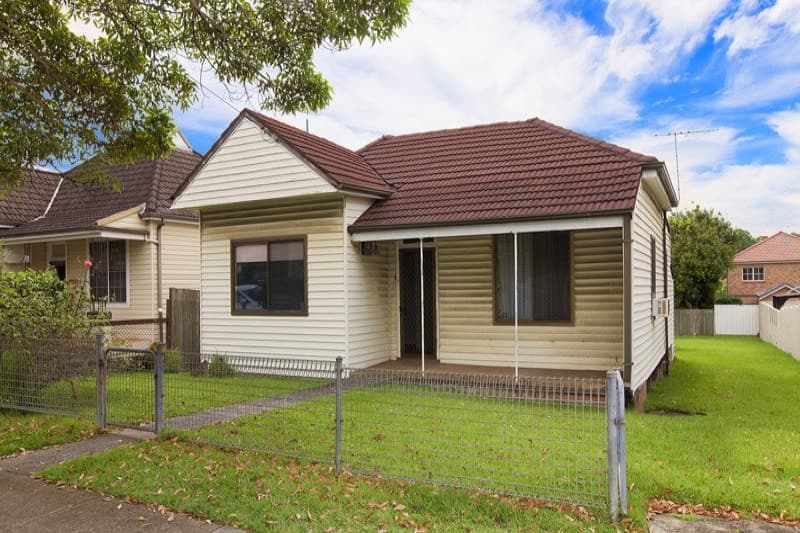 21 Trafalgar Parade, Concord - Image 1