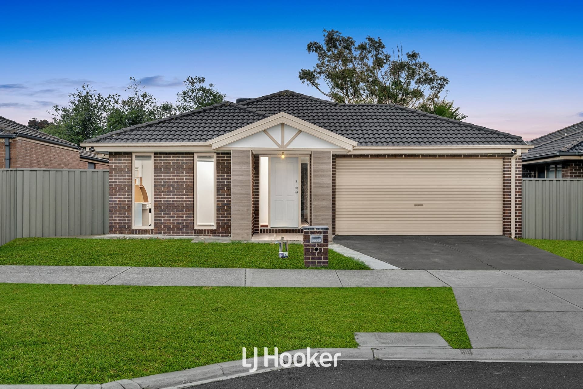 52 Bradford Drive, Cranbourne East, Cranbourne East - Image 1