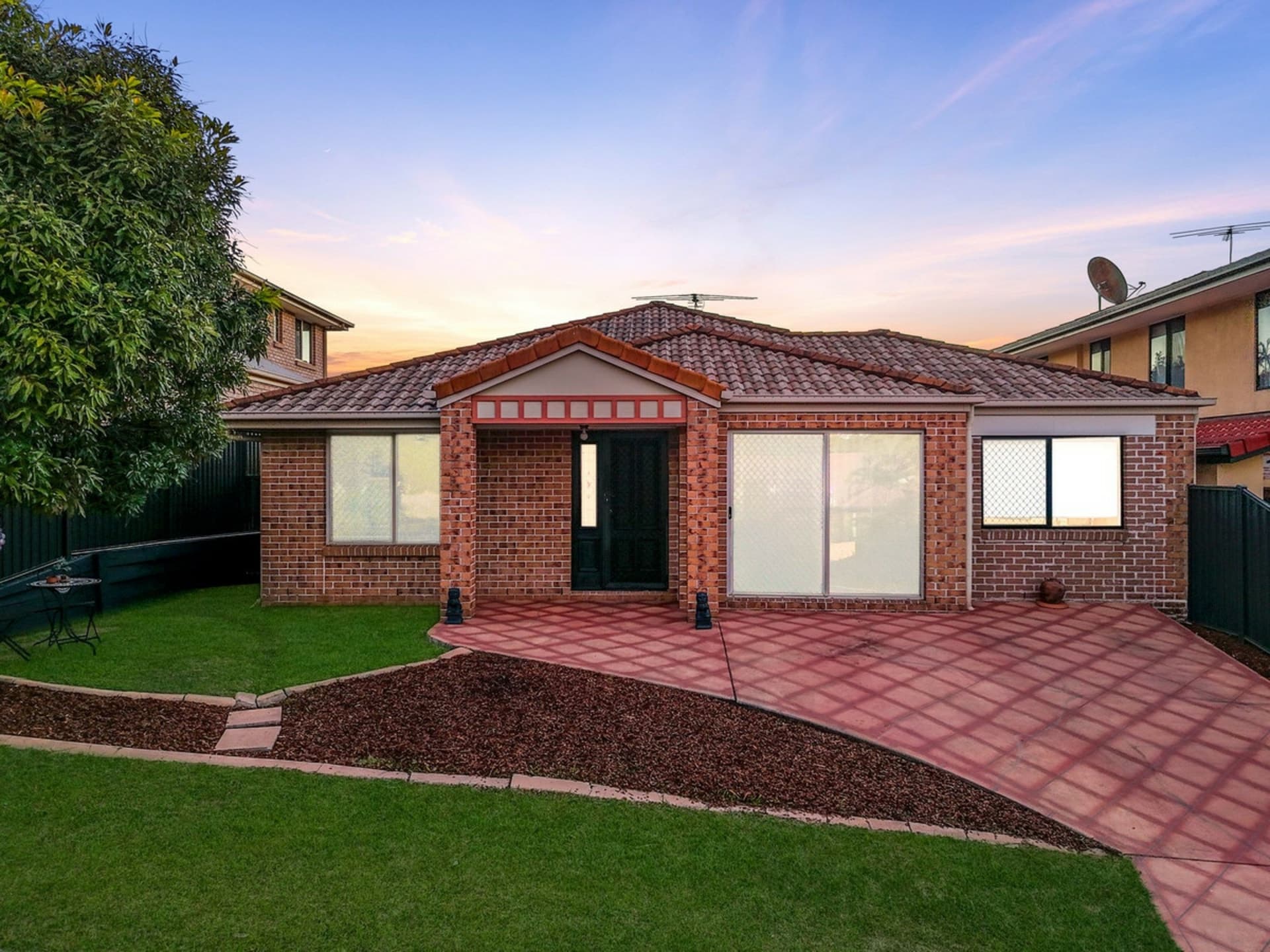 87 Ham Road, Mansfield, Mansfield - Image 1