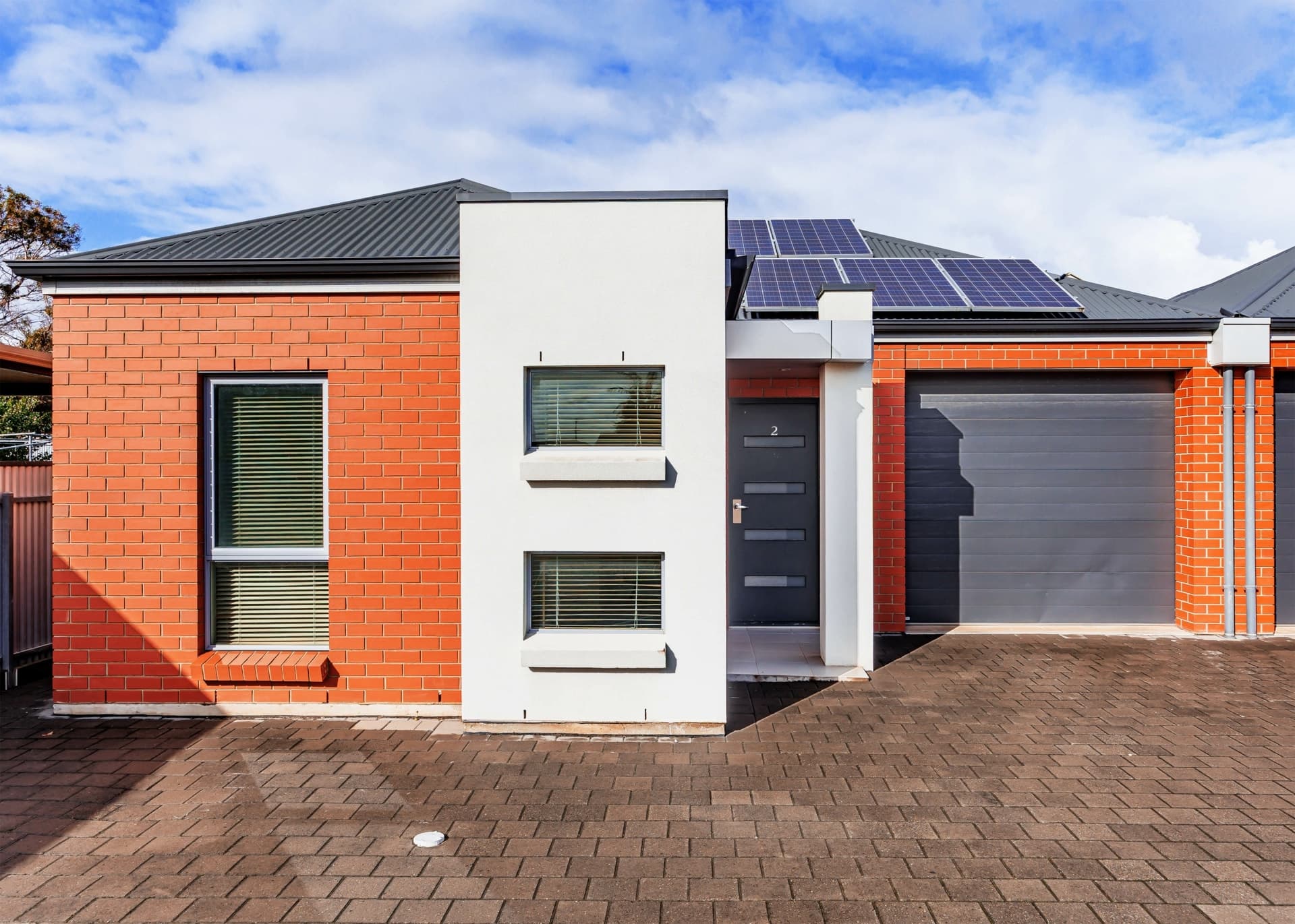 2/4B Ayr Avenue, Seaton, Seaton - Image 1