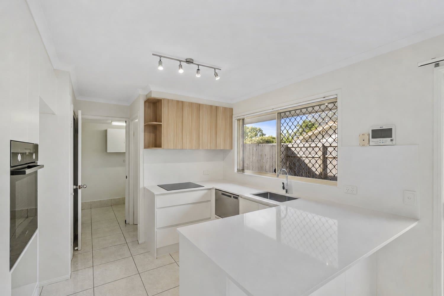 37/402 Pine Ridge Road, Coombabah QLD 4216, Coombabah - Image 1