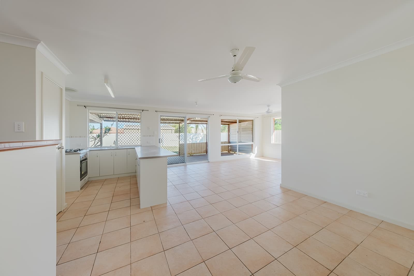 2 Tamba Street, WAGGRAKINE WA 6530, Waggrakine - Image 1