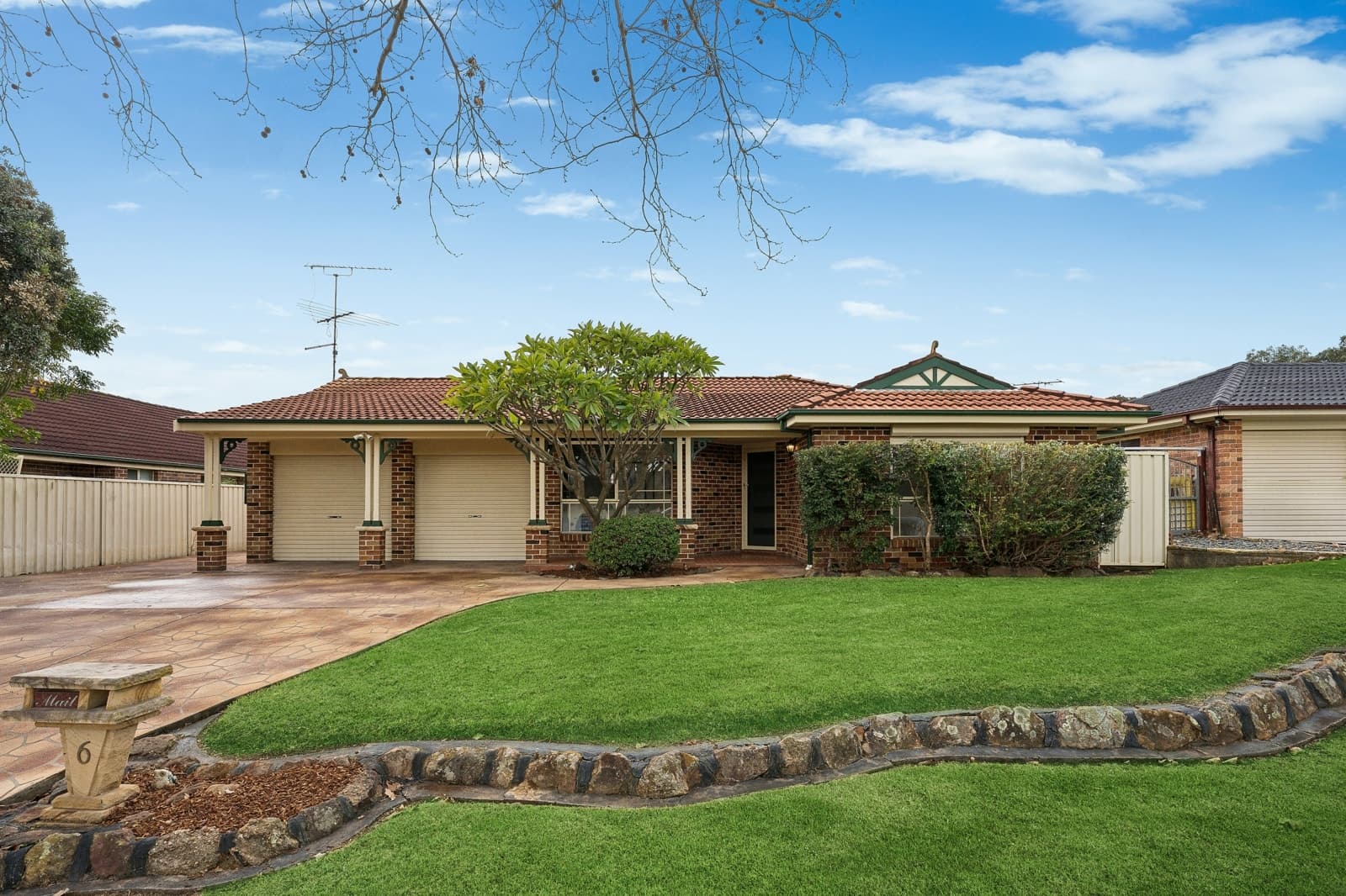 6 Holdsworth Drive, NARELLAN VALE, Narellan Vale - Image 1