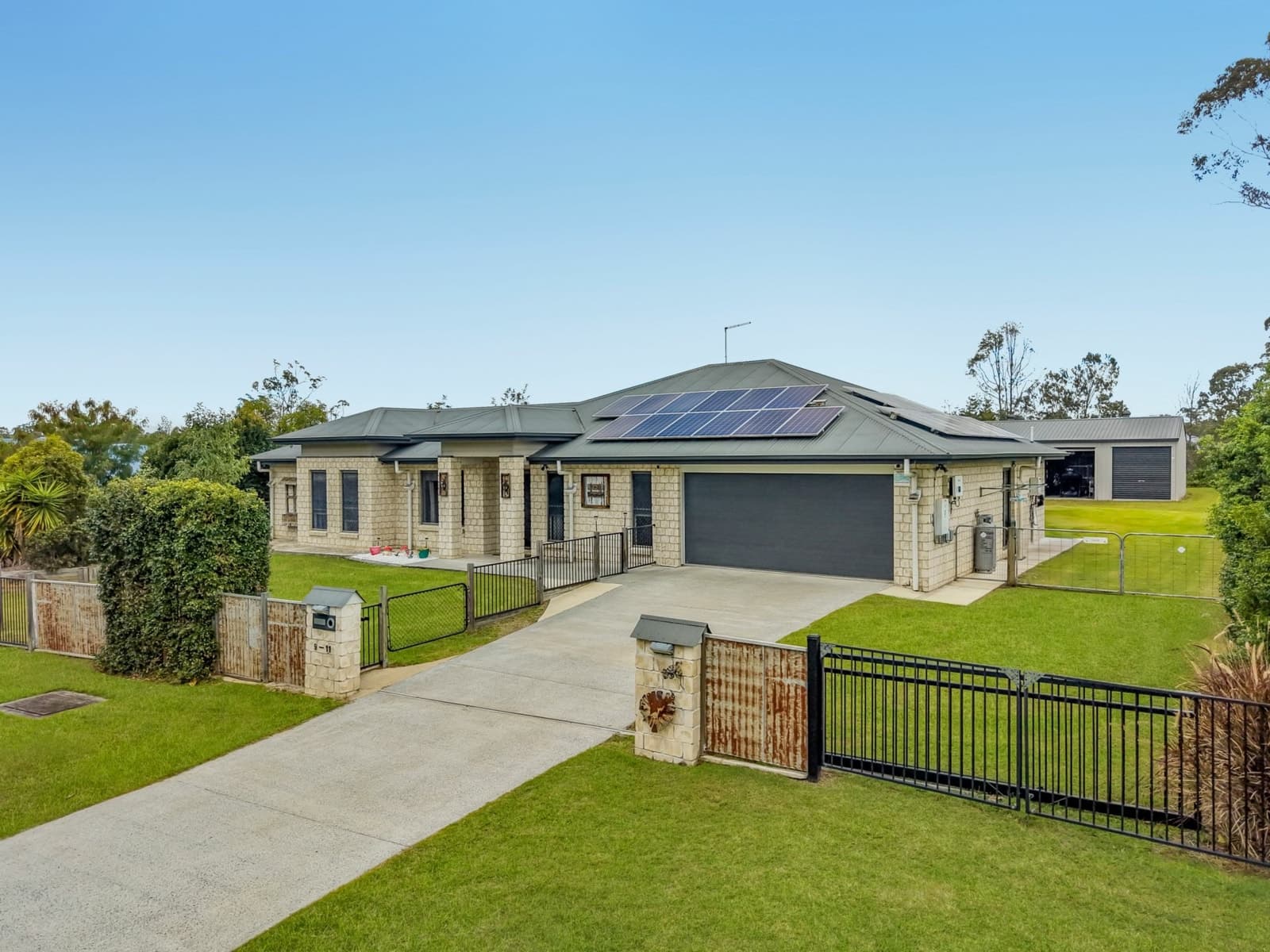 9-11 Bradman Street, NEW BEITH, New Beith - Image 1