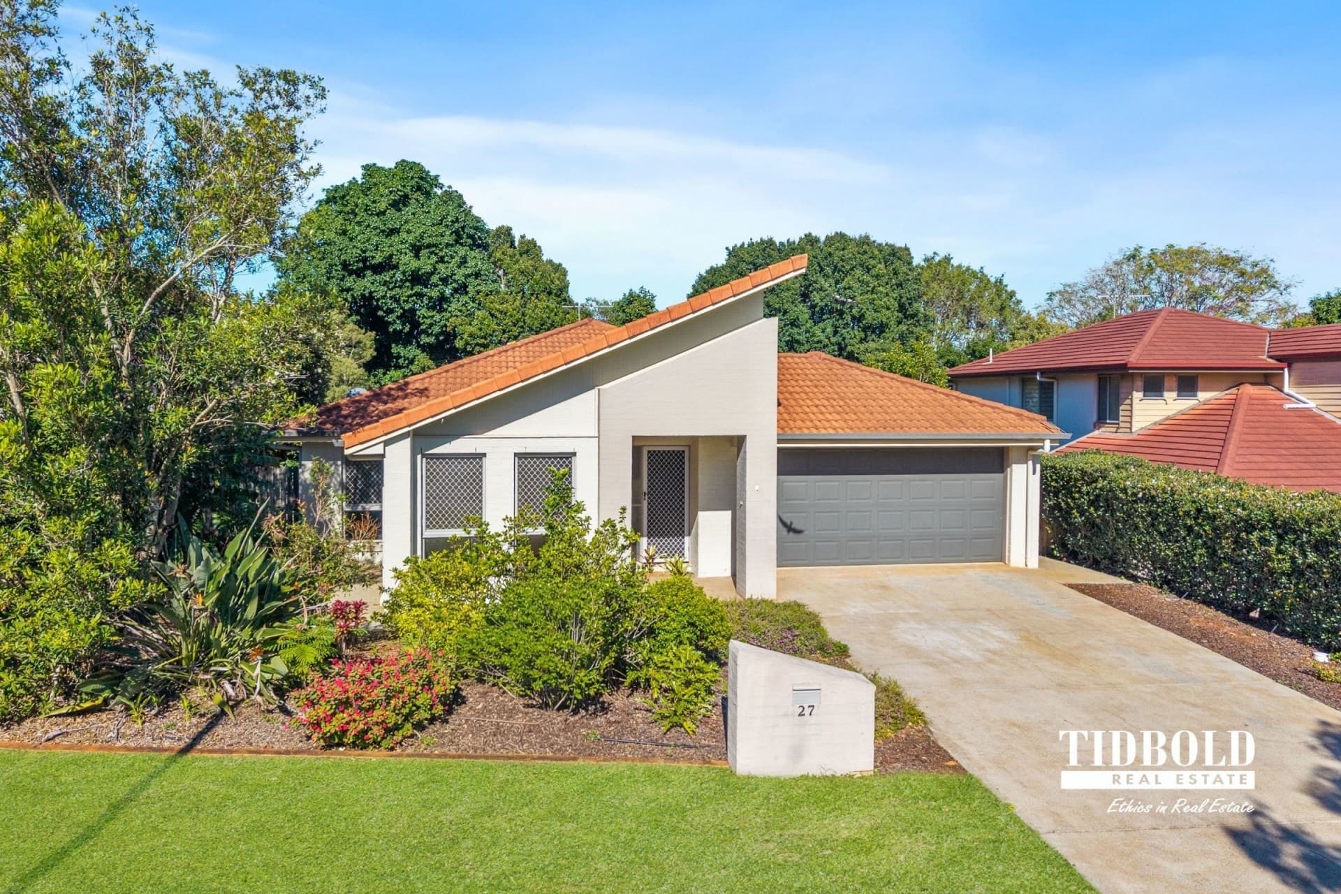 27 Shaw Place, Redland Bay - Image 1