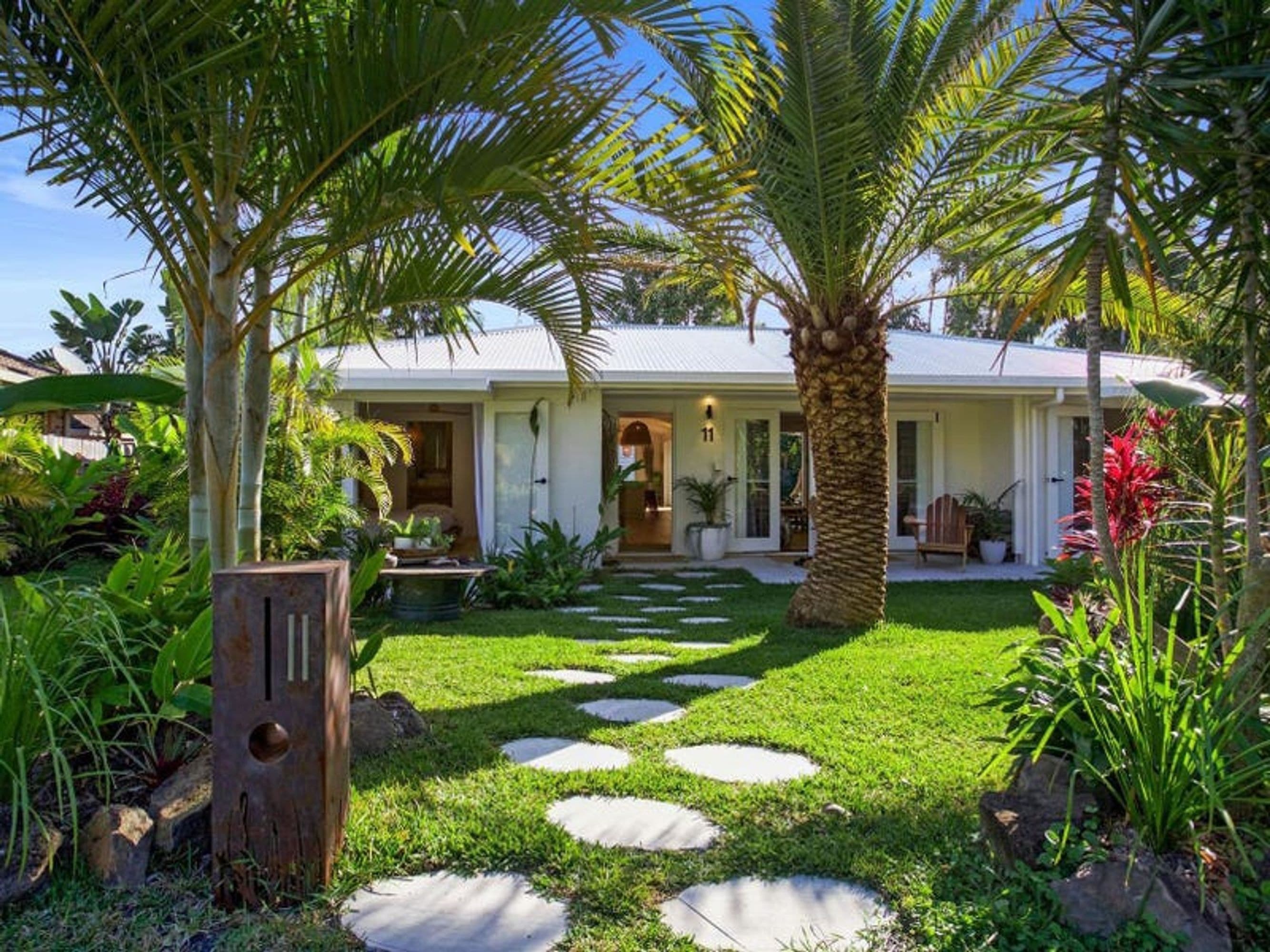 11 Walker Street, Byron Bay - Image 1