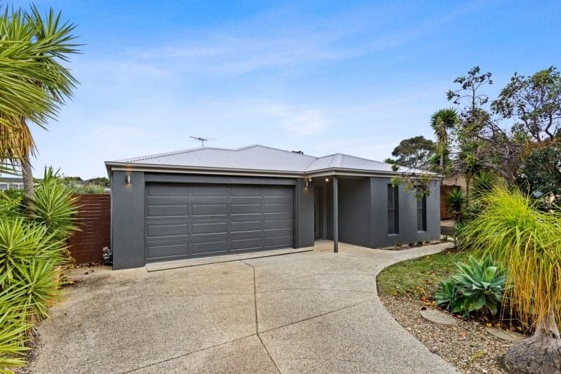 33 Centreside Drive Torquay VIC, Torquay - Image 1