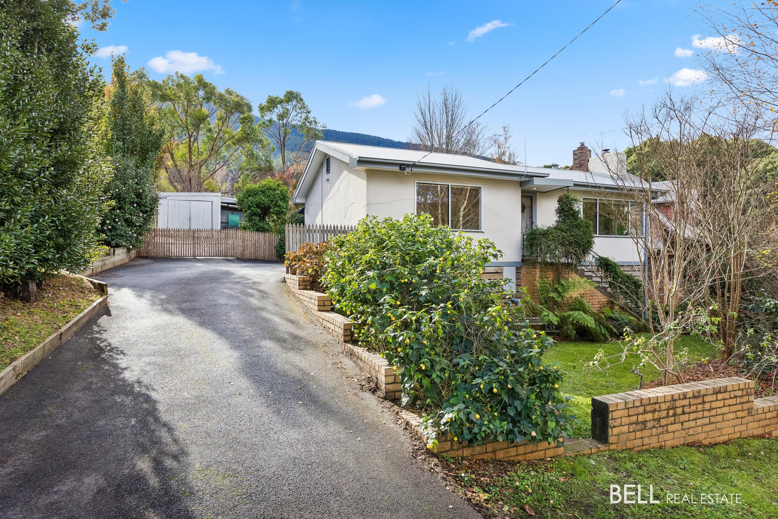 11 Comongin Avenue, WARBURTON, Warburton - Image 1