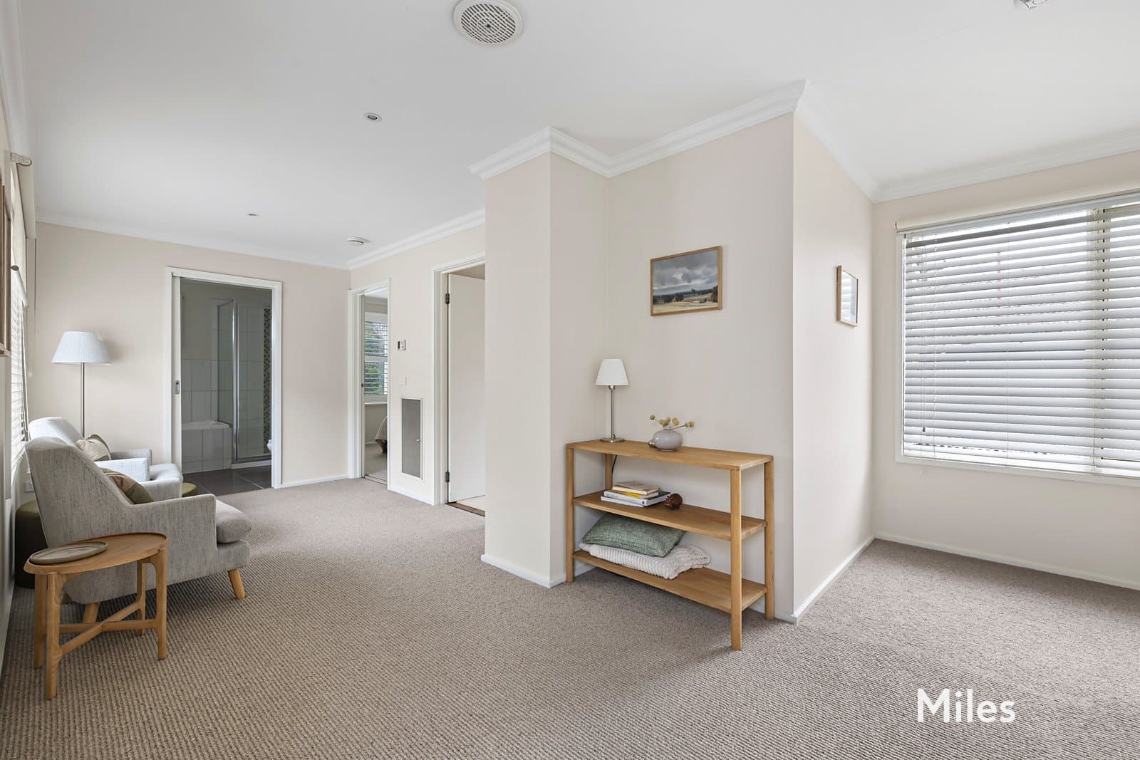 2 Ailsa Grove, Ivanhoe, Ivanhoe - Image 1