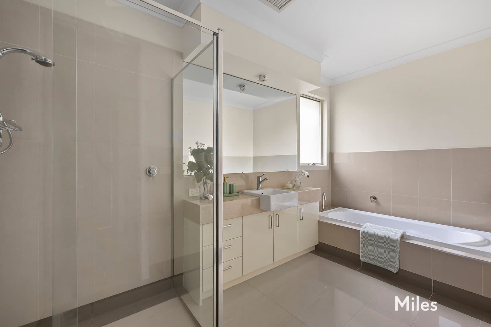 111 Rose Avenue, Templestowe Lower, Templestowe Lower - Image 1