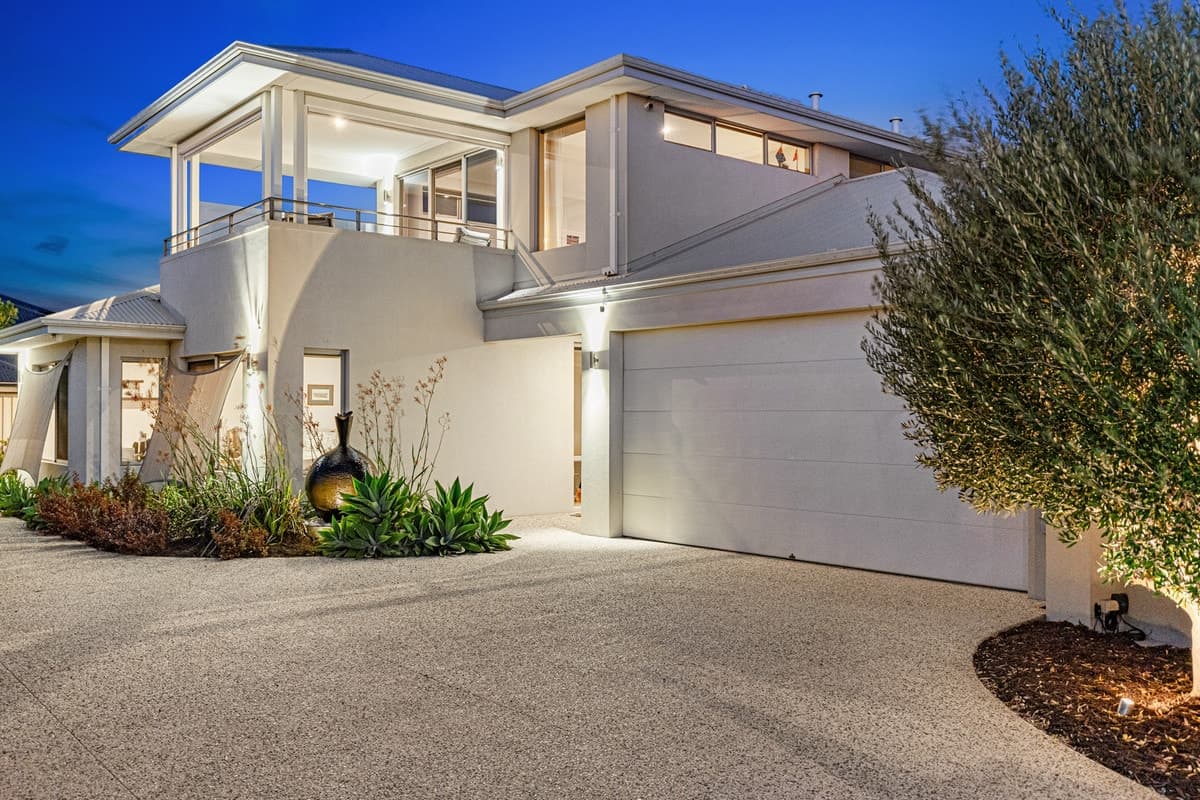 15 Islandview Rise, YANGEBUP, Yangebup - Image 1