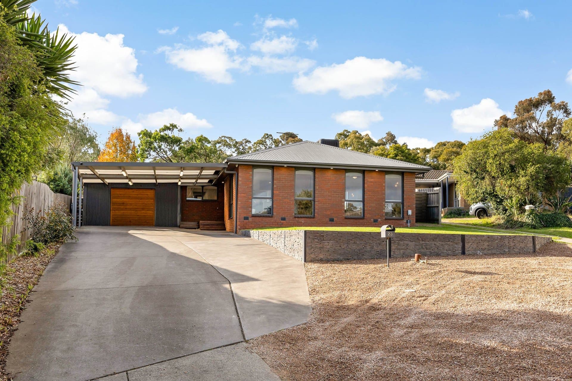 23 Isaacs Close, Sunbury, Sunbury - Image 1