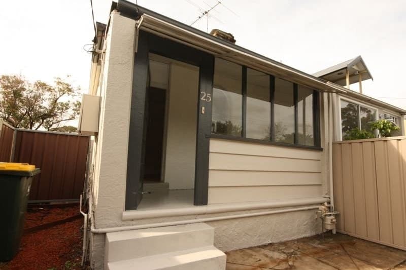 25 Hilly Street, Mortlake - Image 1