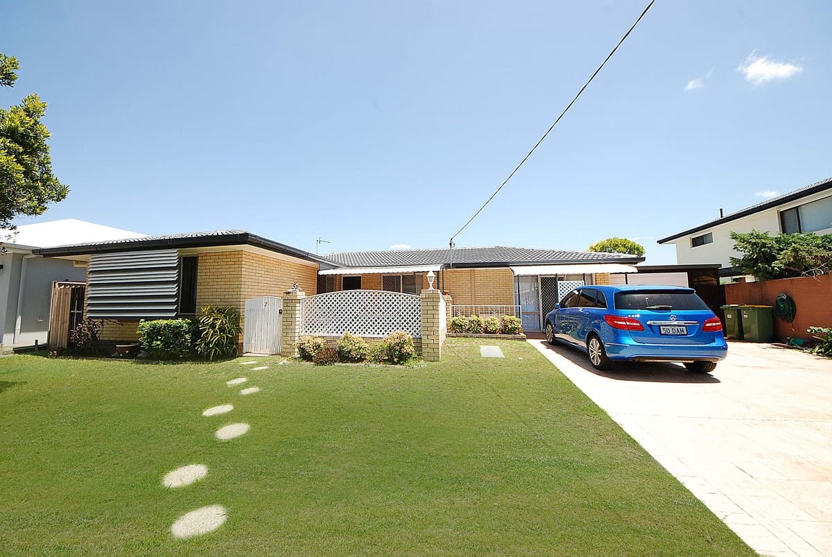 7 Eagle Avenue, Burleigh Waters, Burleigh Waters - Image 1