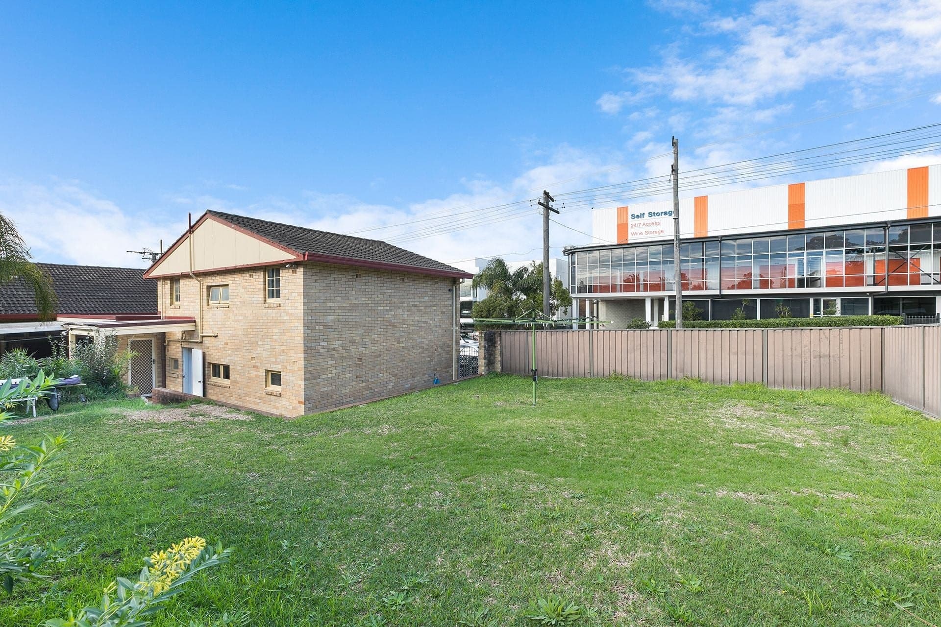 17 Shirley Road, Miranda, Miranda - Image 1